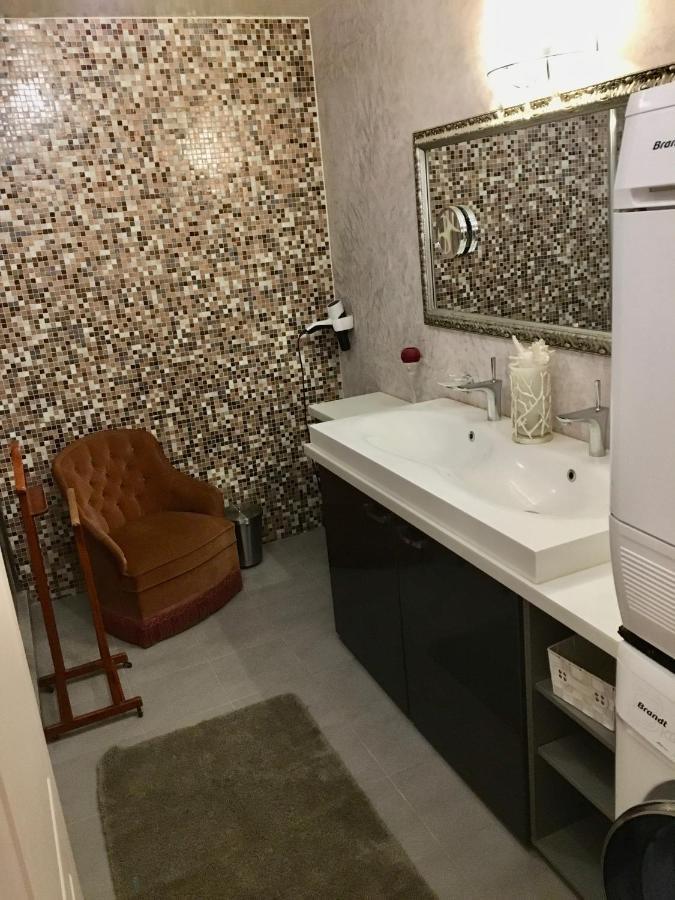 Les 3 Coeurs - Chambres Chez Charmants Habitants Font ภายนอก รูปภาพ